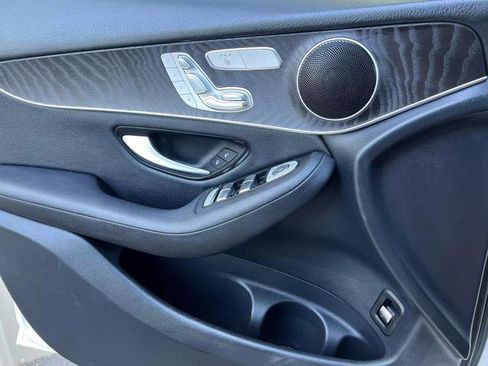 Used 2017 Mercedes-Benz GLC 300 GLC 300 4MATIC SPORT UTILITY 4 image 14