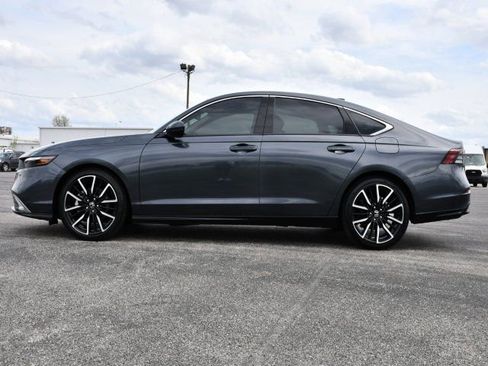 Used 2024 Honda Accord Touring image 4