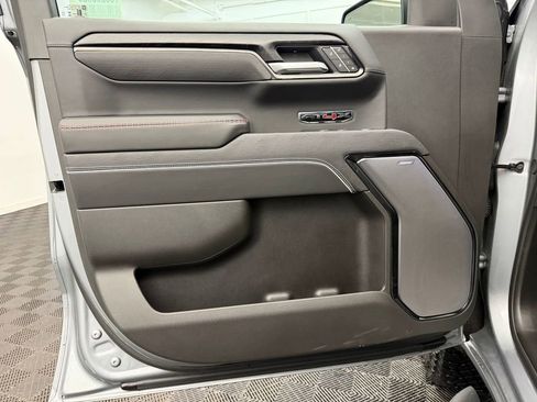 Used 2025 GMC Sierra 1500 AT4X image 21