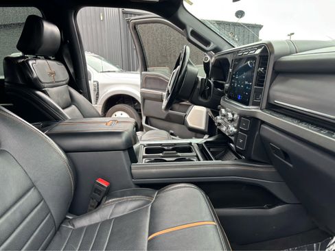 Used 2024 Ford F350 Platinum image 28