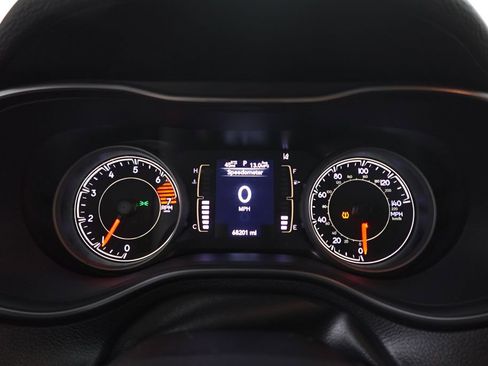 Used 2021 Jeep Cherokee Latitude image 15