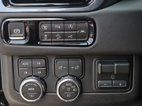 New 2026 GMC Yukon AT4 Ultimate AWD/4WD image 31