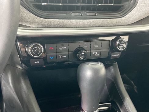 Used 2022 Jeep Compass Latitude AWD/4WD image 15