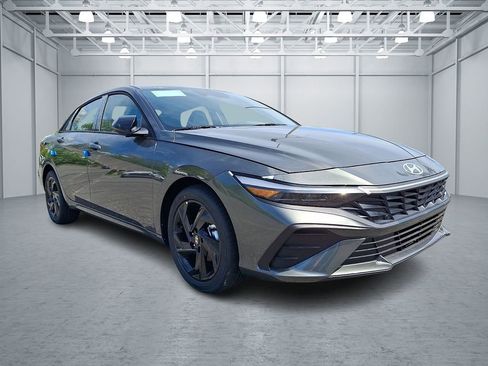 New 2026 Hyundai Elantra Sport FWD image 4