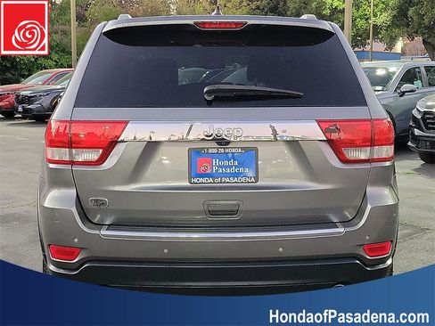 Used 2011 Jeep Grand Cherokee Overland Summit image 3