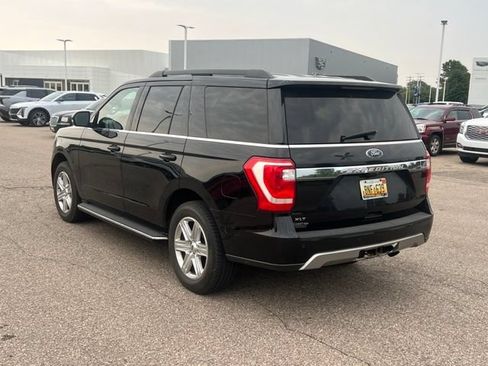 Used 2018 Ford Expedition XLT w/ Equipment Group 202A AWD/4WD image 2
