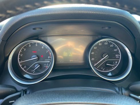 Used 2020 Toyota Camry SE image 32