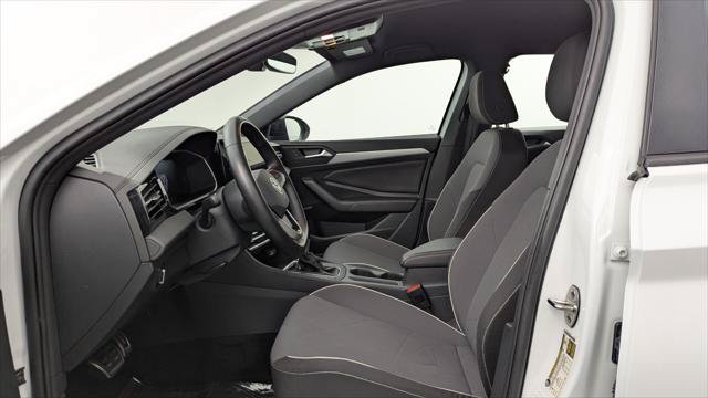 Used 2025 Volkswagen Jetta Sport FWD image 11
