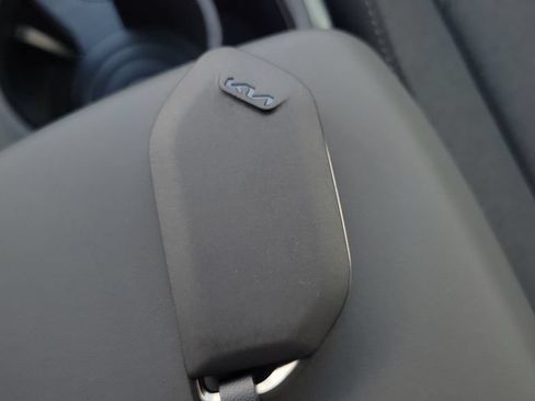 Used 2025 Kia K4 FWD image 23