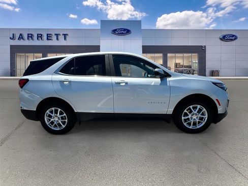 Used 2022 Chevrolet Equinox LT FWD image 8