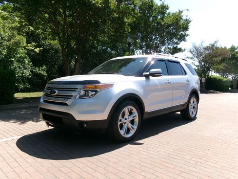 Used 2015 Ford Explorer Limited w/ Equipment Group 301A image 1