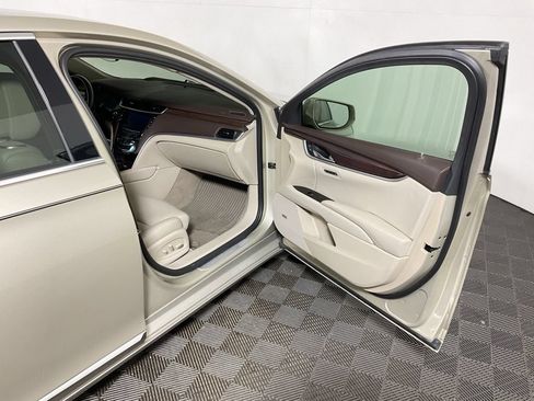 Used 2014 Cadillac XTS Premium FWD image 38