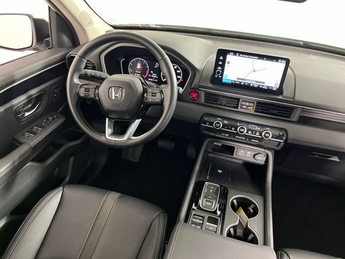 Certified 2025 Honda Pilot Touring image 15