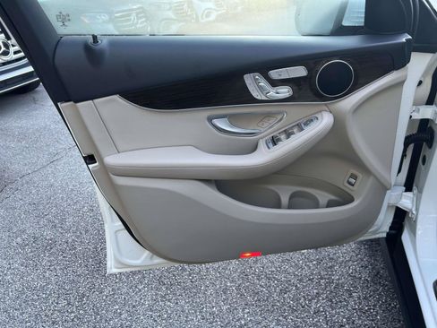 Used 2019 Mercedes-Benz GLC 300 image 29