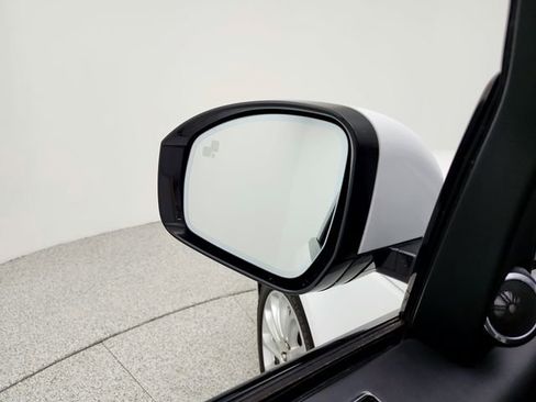 Used 2019 Land Rover Range Rover HSE image 23