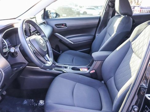 Used 2022 Toyota Corolla Cross LE FWD image 21