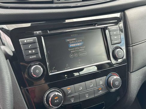 Used 2020 Nissan Rogue S FWD image 24