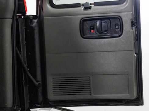 Used 2018 Chevrolet Express 3500 LT w/ LT Preferred Equipment Group image 36