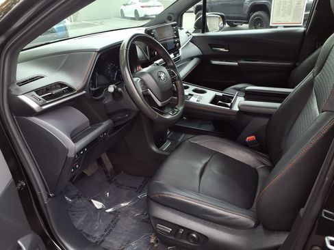 Certified 2024 Toyota Sienna XSE w/ XSE Plus Package FWD image 15