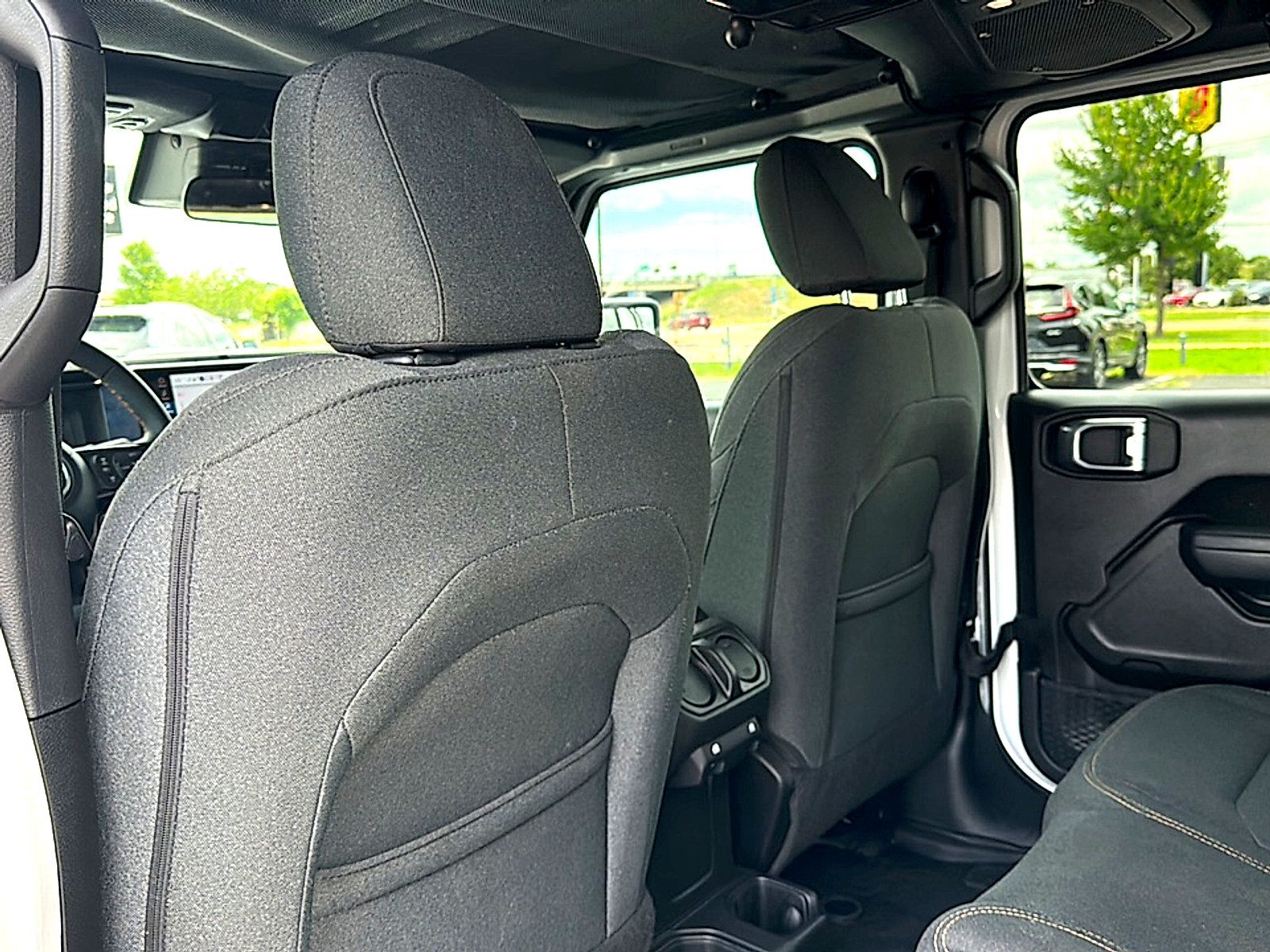 Used 2024 Jeep Wrangler Unlimited Sport AWD/4WD image 17
