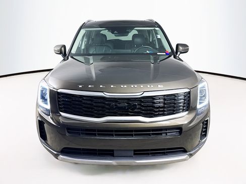 Used 2022 Kia Telluride S image 3