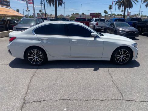 Used 2019 BMW 330i Sedan w/ Premium Package RWD image 4