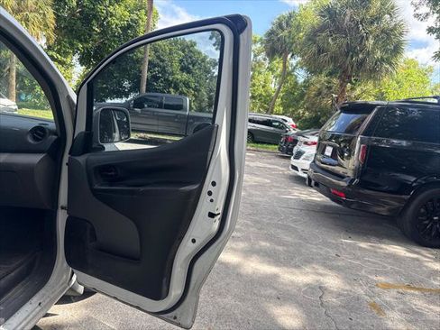 Used 2020 Nissan NV200 SV FWD image 14
