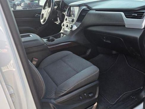 Used 2020 GMC Yukon SLE AWD/4WD image 17
