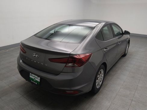Used 2020 Hyundai Elantra SE w/ Cargo Package (C1) FWD image 9