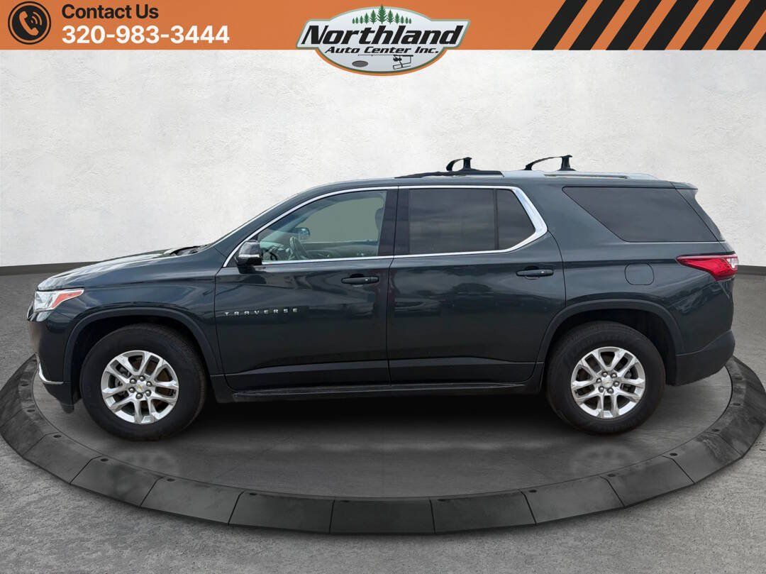 Used 2018 Chevrolet Traverse LT w/ LPO, 'HIT The Road' Package FWD image 8