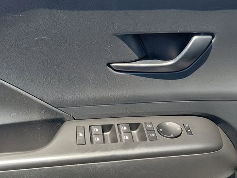Used 2024 Hyundai Kona SEL FWD image 16