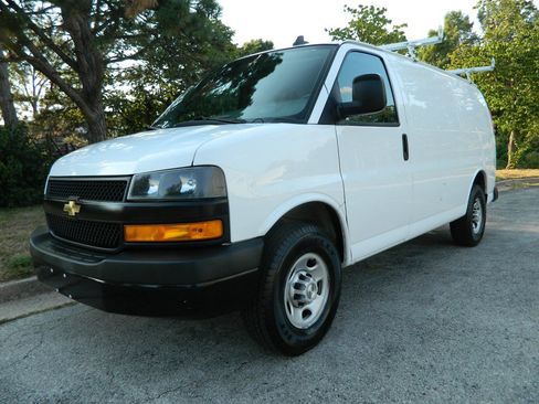 Used 2020 Chevrolet Express 2500 w/ Safety Package RWD image 1