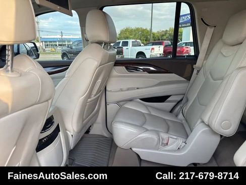 Used 2016 Cadillac Escalade Luxury image 45