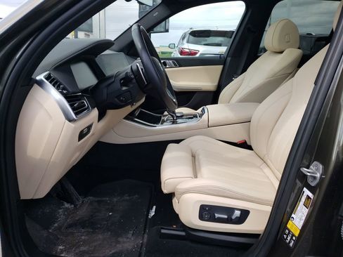 Used 2022 BMW X5 xDrive40i w/ Premium Package image 10
