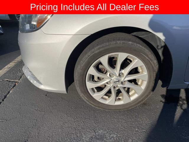 Used 2019 Nissan Sentra SV FWD image 2
