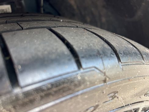 Certified 2025 Volkswagen Golf R Black Edition AWD/4WD image 8