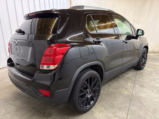 Used 2021 Chevrolet Trax LT w/ Midnight Edition FWD image 5