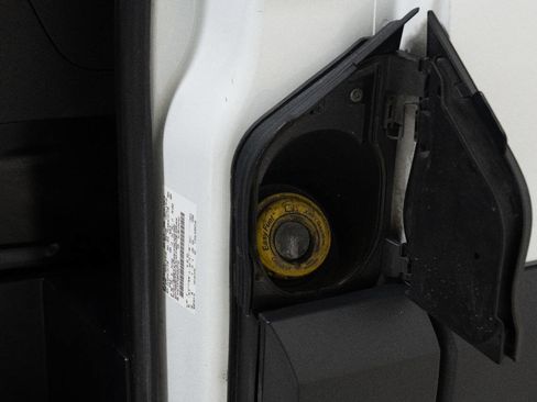 Used 2015 Ford Transit 350 XLT image 17