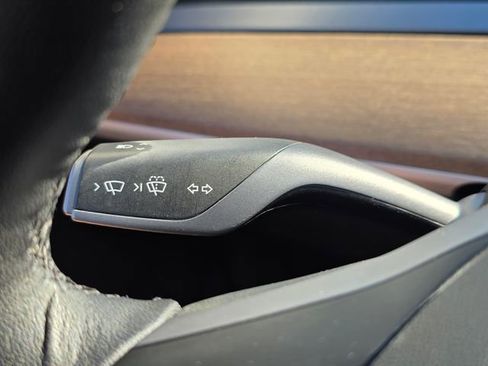 Used 2022 Tesla Model 3 Long Range AWD/4WD image 33