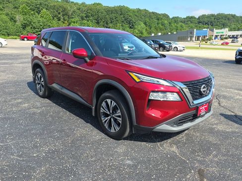 Used 2023 Nissan Rogue SV AWD/4WD image 2