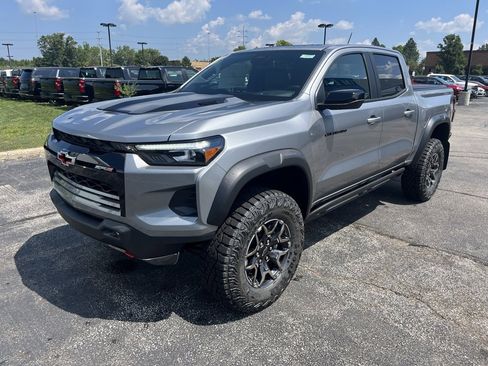 New 2025 Chevrolet Colorado ZR2 image 3