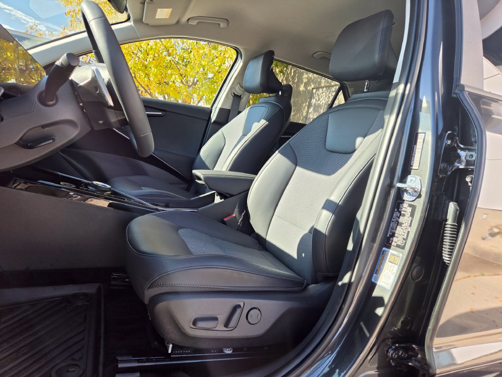 Certified 2026 Kia Niro Wind w/ Wind Preserve Package FWD image 11