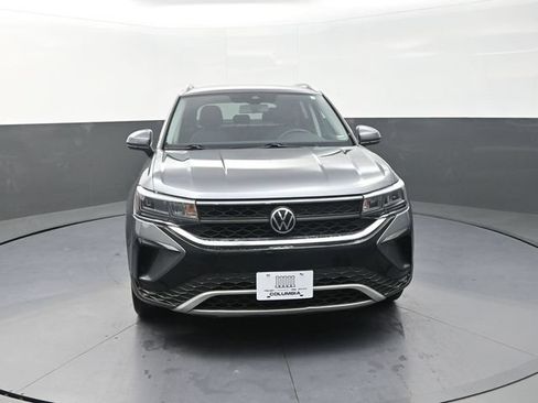Used 2022 Volkswagen Taos SE AWD/4WD image 4