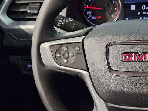 Used 2023 GMC Acadia SLT image 28