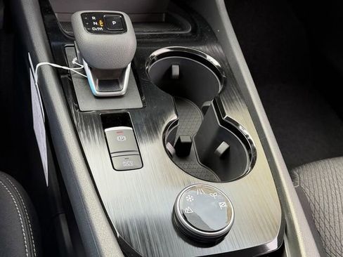 New 2026 Nissan Rogue SV AWD/4WD image 17