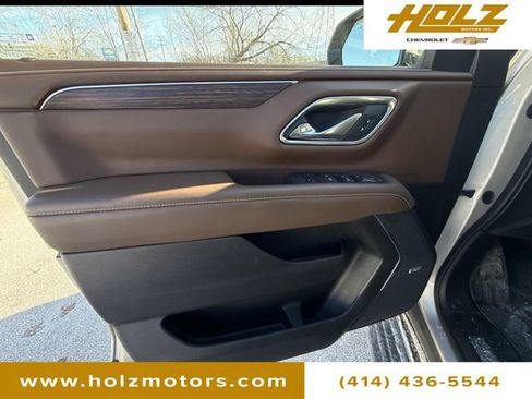 Certified 2023 Chevrolet Suburban High Country w/ Premium Package image 22