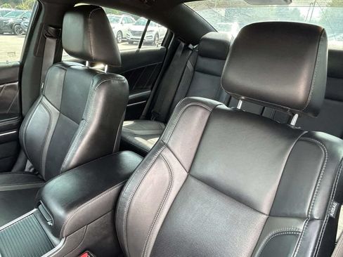 Used 2018 Dodge Charger R/T w/ Navigation & Travel Group RWD image 21