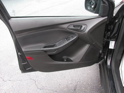 Used 2016 Ford Focus S FWD image 7