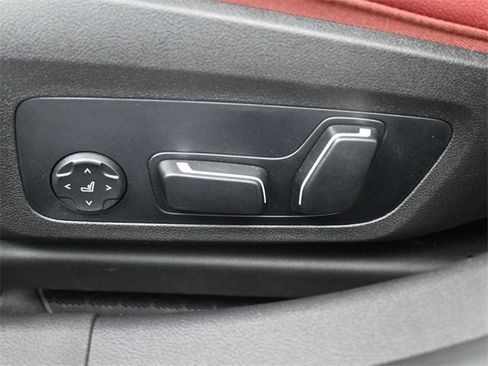 New 2026 BMW 330i xDrive 330i xDrive w/ M Sport Package image 31