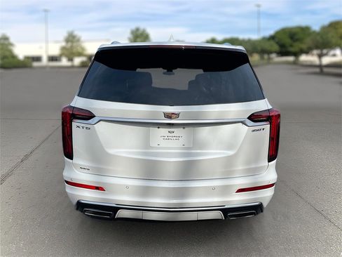 Certified 2024 Cadillac XT6 Luxury w/ LPO, Floor Liner Package image 5